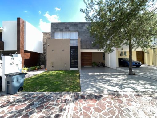 CASA EN VENTA EN CAMPIÑA DE 4 HABITACIÓNES